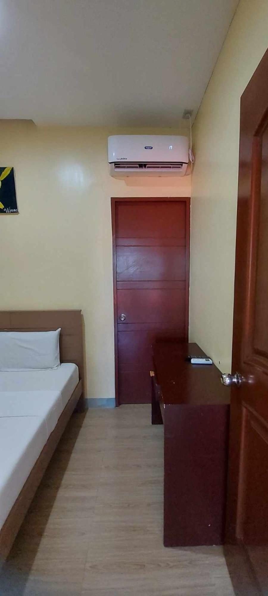 B&S Orchids suites hotel Dipolog City Exterior foto