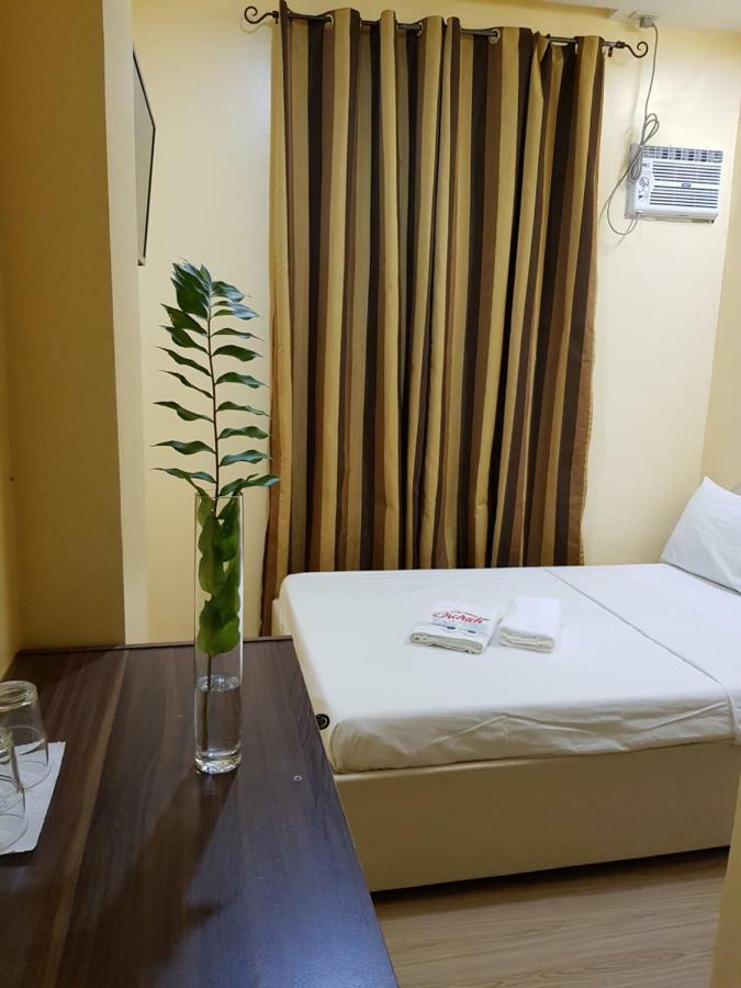 B&S Orchids suites hotel Dipolog City Exterior foto